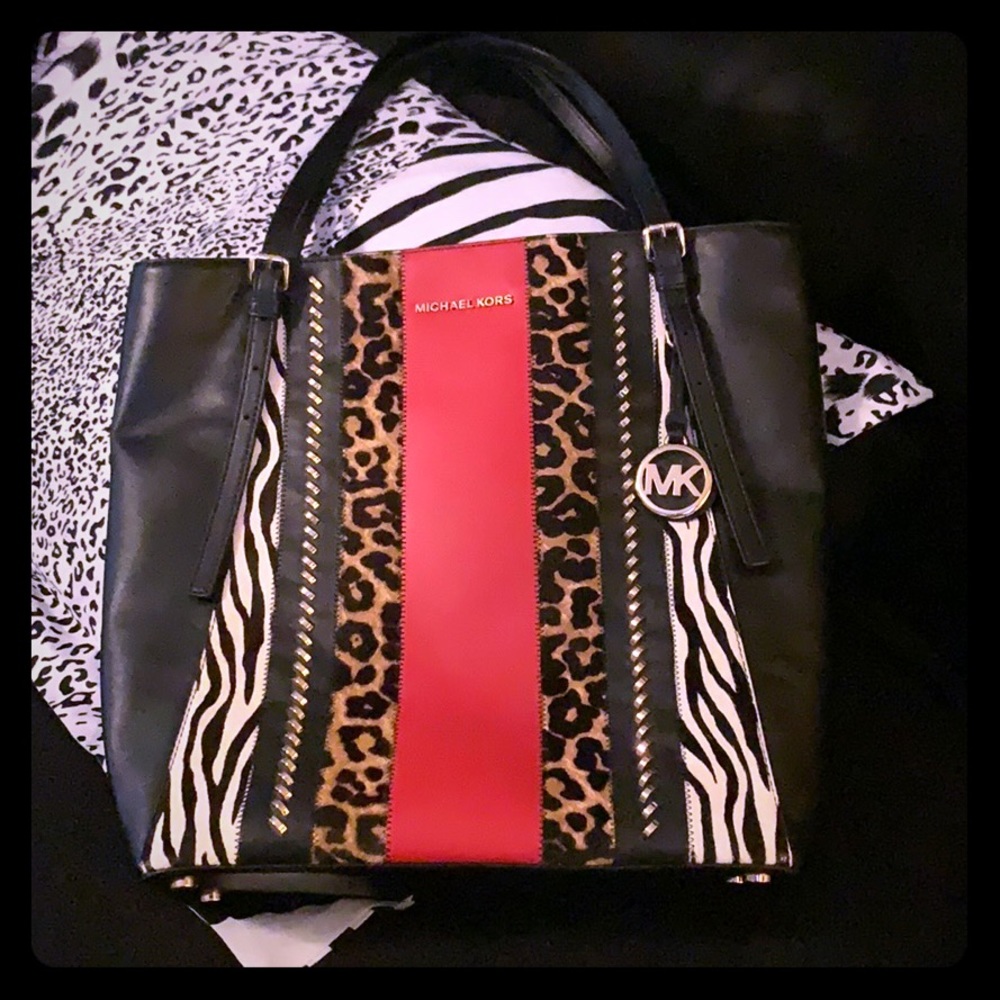 Michael kors tote purse